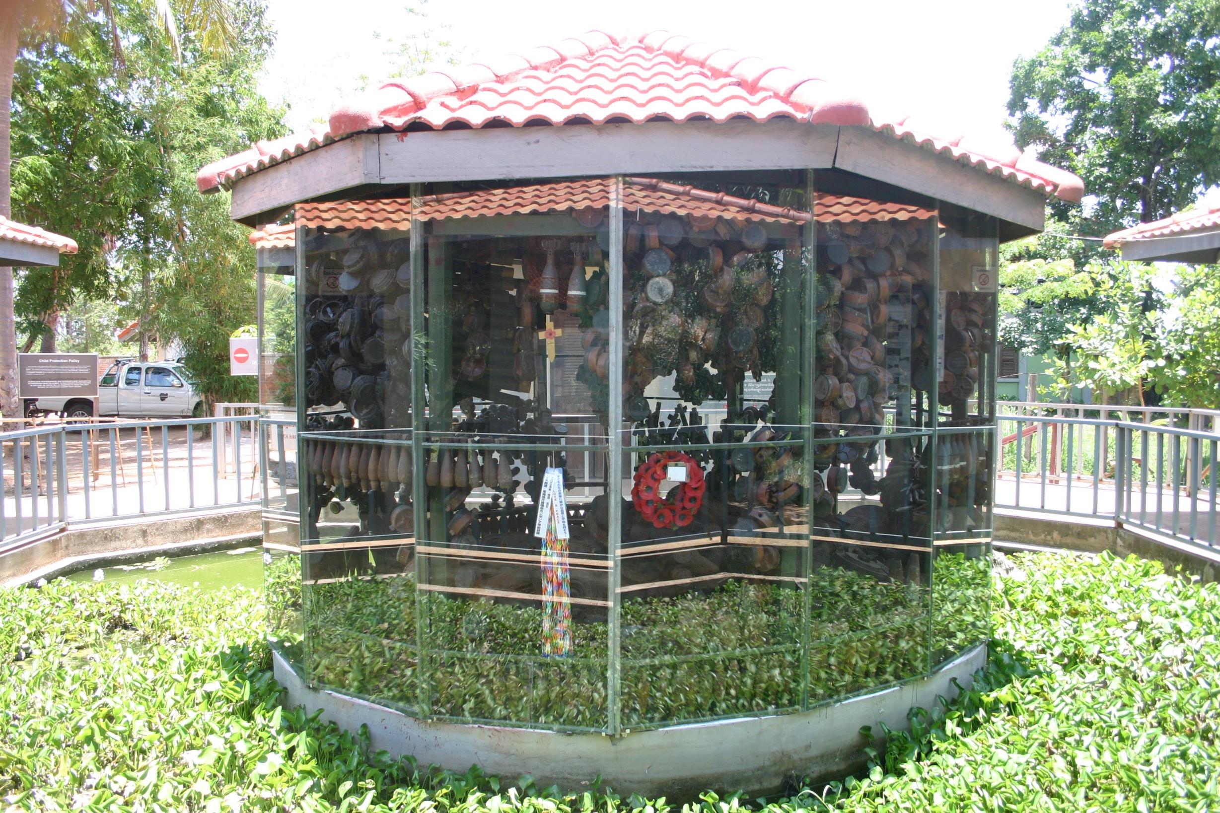 ทุ่นระเบิดที่จัดแสดงภายในพิพิธภัณฑ์